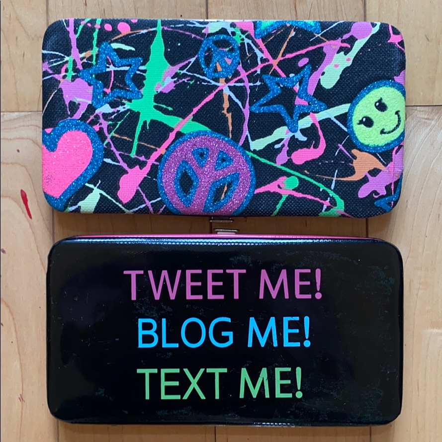 2 Fun Wallets